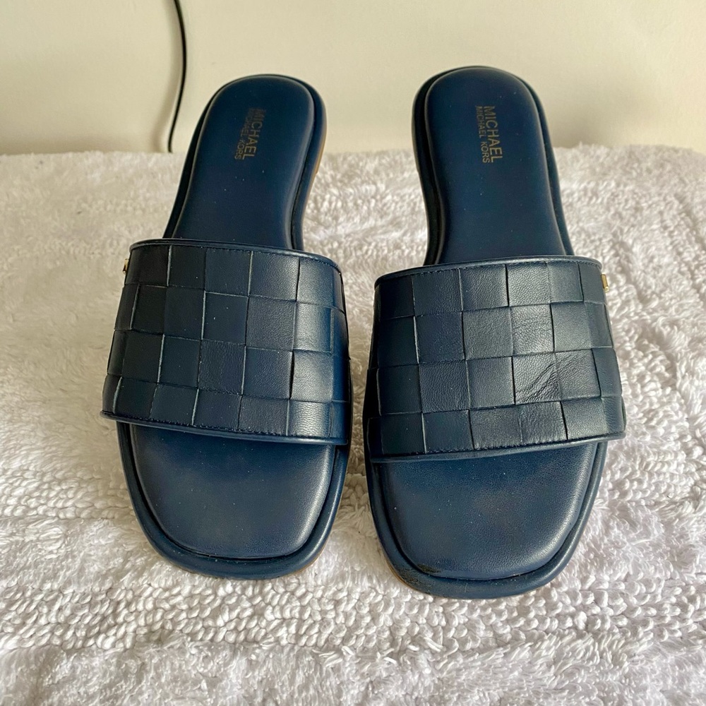 Michael Kors Hayworth Dark Blue Woven Slide Sandals.